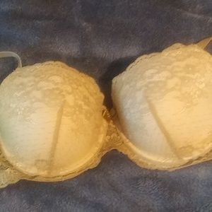 38D Gilligan and OMalley gold and very sexy bradle